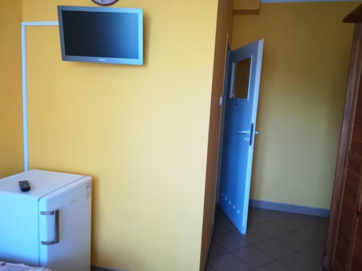 U Wikinga Hotel Zastan Exterior foto