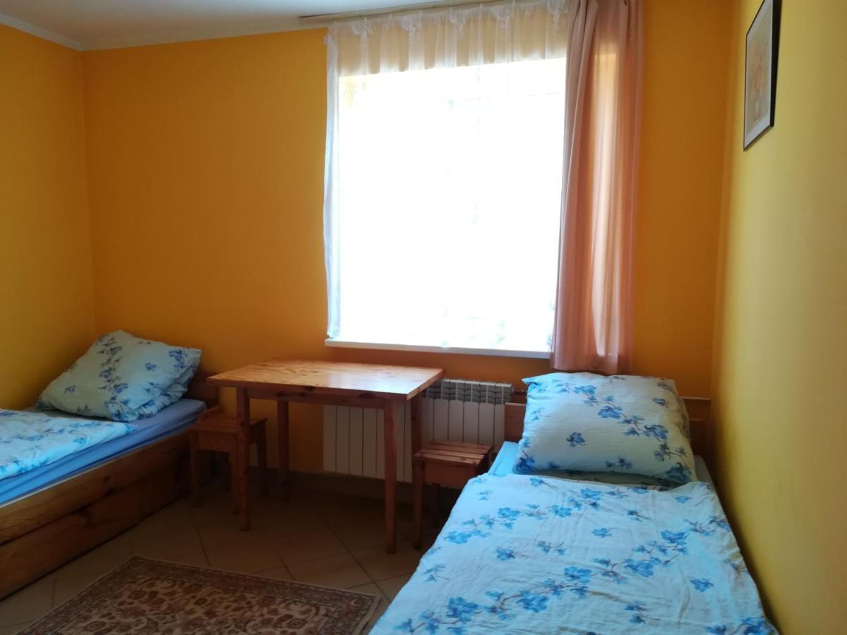 U Wikinga Hotel Zastan Exterior foto